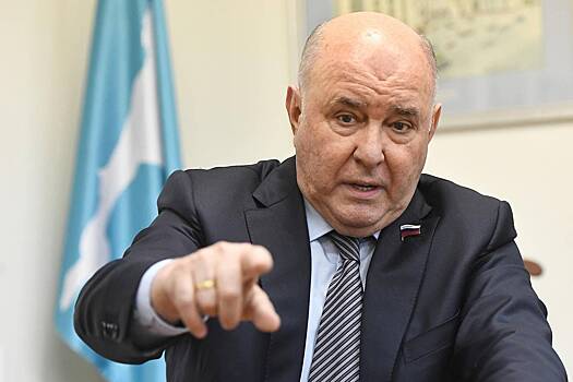 В России прокомментировали планы Макрона ввести добровольную военную службу во Франции