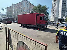 В Казани грузовик наехал на пешехода