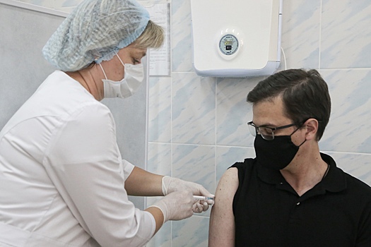 Юрий Шалабаев прошел второй этап вакцинации от COVID-19