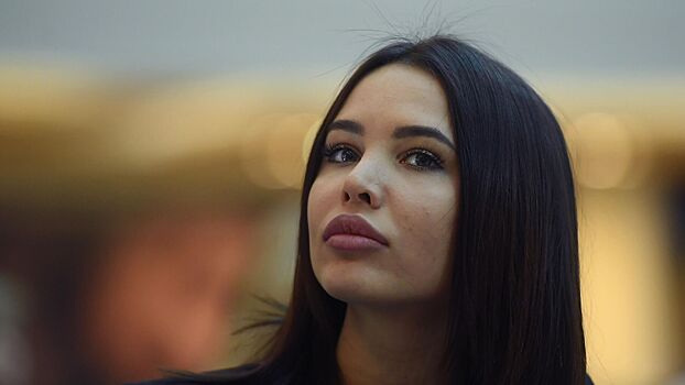 Настя Решетова ослепила на премьере сериала в смелом мини-платье!