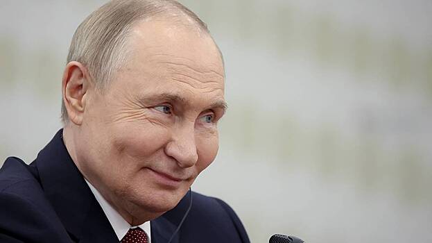 Путин поздравил россиян с Днем рыбака