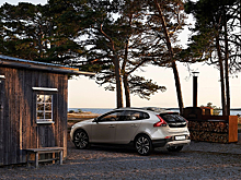 Volvo заменит хэтчбек V40 купеобразным кроссовером