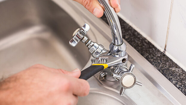 Что делать, если подтекает кран на кухне: пошаговая инструкция