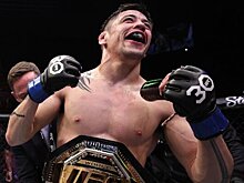 Морено не смог защитить титул чемпиона UFC