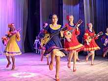 Творческим коллективам из Краснопахорского присвоили звания ведущих