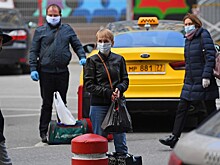 Толпа разгромила машину таксиста за отказ везти шесть человек
