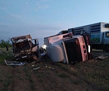 Под Волгоградом из-за столкновения фургонов погиб дорожный рабочий