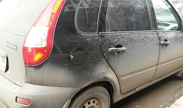 В Воронежской области гаишники помогли автомобилистке завести заглохшую «Ладу»