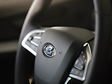 Владельцам Lada Vesta предложили обновить прошивку