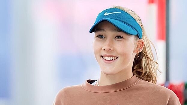 Тренер Андреевой заявил, что теннисистка не говорила о желании выступать за другую страну
