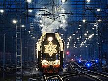 Поезд Деда Мороза проехал по Москве