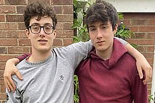 20-летние близнецы нашли способ погасить ипотеку семьи