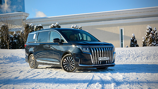 По низу рынка: тест-драйв самого дешёвого минивэна в России