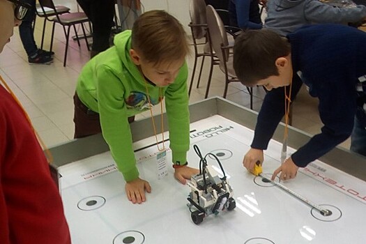 Юные ярославские робототехники сконструируют «умный дом»