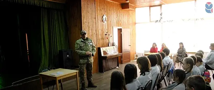 Ветеран СВО встретился с тольяттинскими школьниками