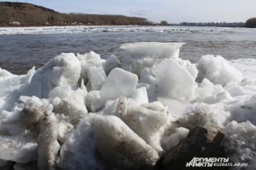 В Красноярском крае льдом и водой может затопить село Ярцево