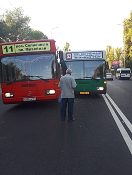 В Ленинском районе притёрлись два городских автобуса