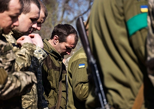 SwebbTV: украинские новобранцы живут по два-три дня на отдельных участках фронта