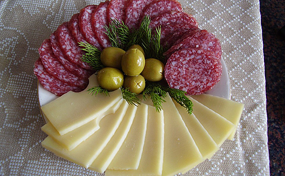 Украсть продукты к новогоднему столу хотел новосибирец