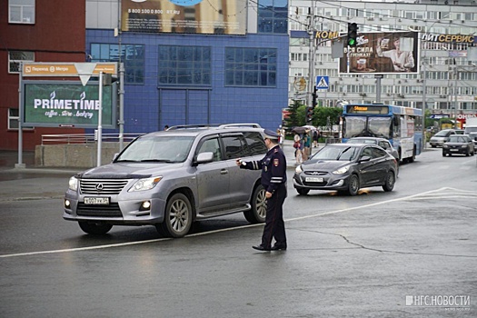 Штрафовать водителей разрешили не только сотрудникам ГИБДД