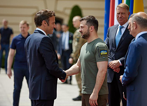 Политолог представила пять сценариев ввода войск Франции на Украину