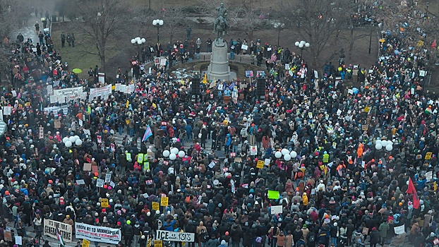 Карлсон назвал беспорядки в Миннеаполисе началом распада США