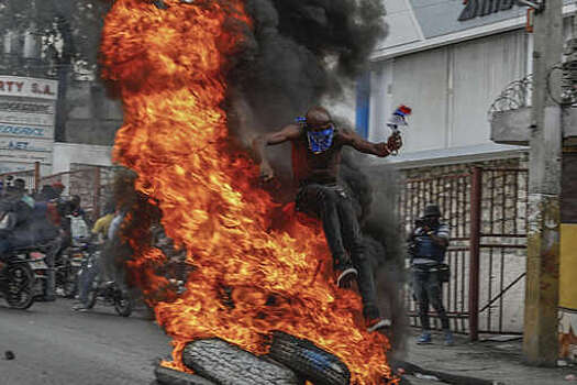 В столице Гаити вооруженные банды попытались захватить главный аэропорт страны