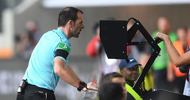 Судьи будут разъяснять решения ВАР зрителям клубного ЧМ. При успехе так будет и на других турнирах ФИФА