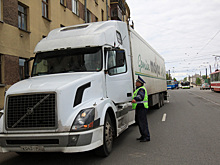 Рейсы беспилотных грузовиков из Петербурга в Москву удвоят в 2024 году