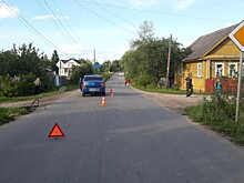 В Торжке иномарка сбила двух девочек