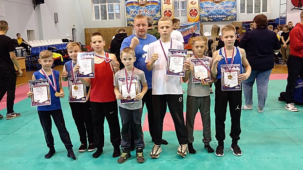Тхэквондисты из Вологды завоевали пять золотых медалей на первенстве Череповца по французскому боксу