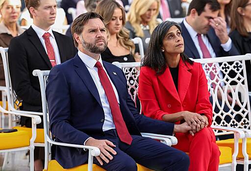 Слова Вэнса о своей жене вызвали скандал в США