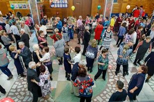 Алтай-Кокс устроил праздник ветеранам предприятия