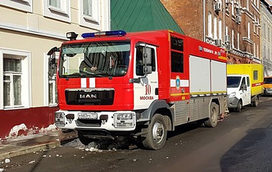 Один человек пострадал при пожаре на балконе жилого дома на северо-востоке Москвы