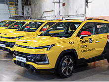 Закон одобрен: таксистов с иномарками обязуют перейти на Lada и «Москвичи»