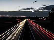 Восьмилетний мальчик второй раз за неделю угнал машину. Теперь он разогнался до 180 км/ч