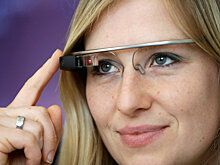 Google показала очки с переводчиком