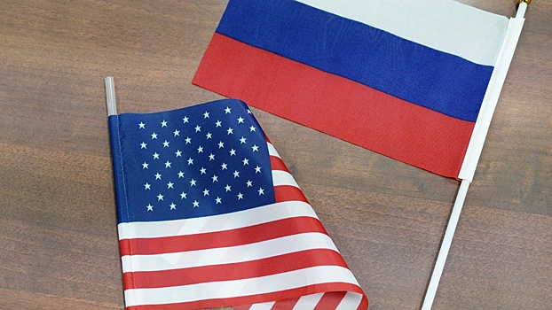 Ушаков: США не готовы распрощаться с трудностями вокруг работы дипведомств
