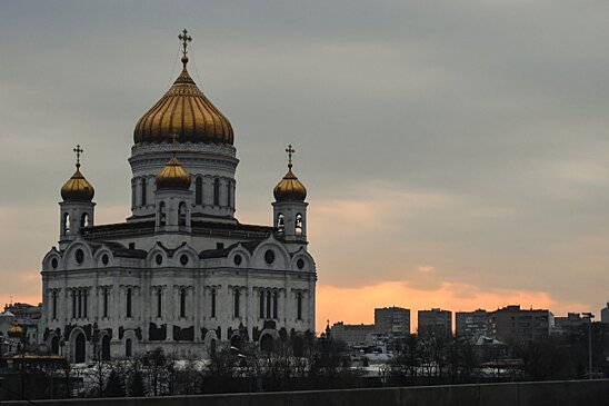 РПЦ допустила празднование Пасхи в храмах без верующих