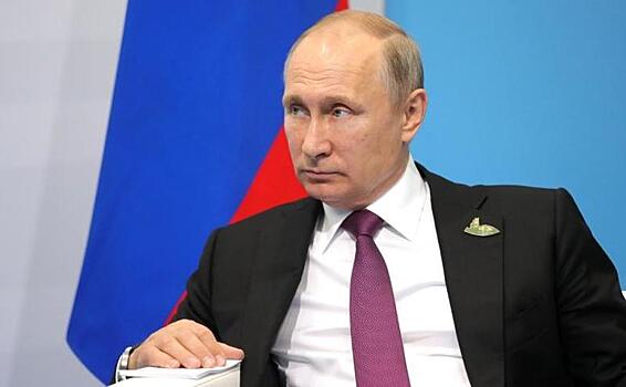Владимир Путин призвал развивать военную отрасль без вступления в милитаристскую гонку