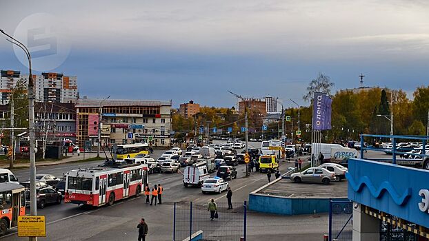 Глава Ижевска помог пассажирам автобуса «Пермь — Казань», который попал в ДТП