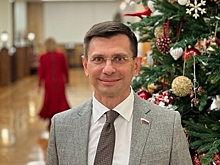 Депутат Госдумы Игорь Антропенко поздравляет омичей с Новым годом