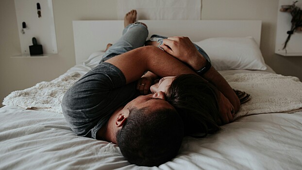 Психолог объяснил разницу в сексе до и после брака