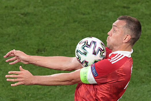 Сколько получают футболисты сборной России