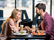 Опрос: что думают россиянки о зарплатах мужчин