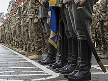 Мирошник: "Азов" формирует в украинских школах "гитлерюгенд"