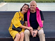 Жена Алексея Кортнева поздравила мужа с днем рождения и показала фото их большой семьи