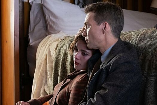 Во время съёмок сцены секса в «Оппенгеймере» у оператора сломалась камера