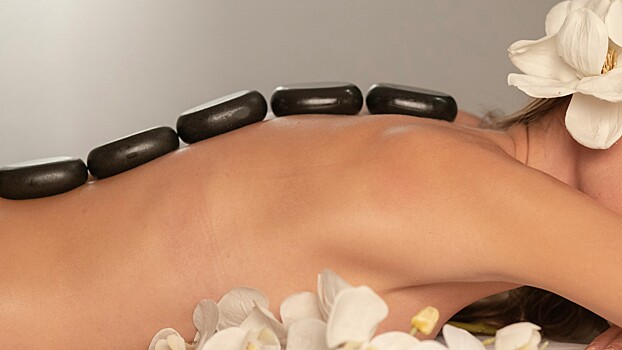 Перечислены преимущества лимфодренажного массажа после пляжа