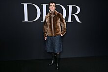 Роберт Паттинсон появился на показе Dior в юбке